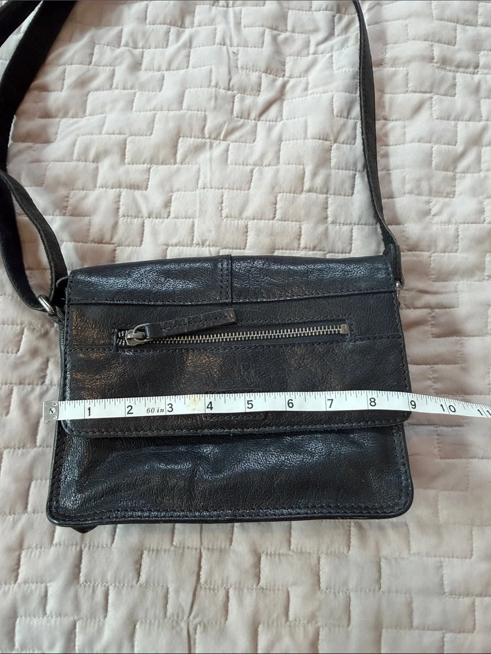 Spikes & Sparrow Black  Crossbody Shoulder Bag with Adjustable Strap